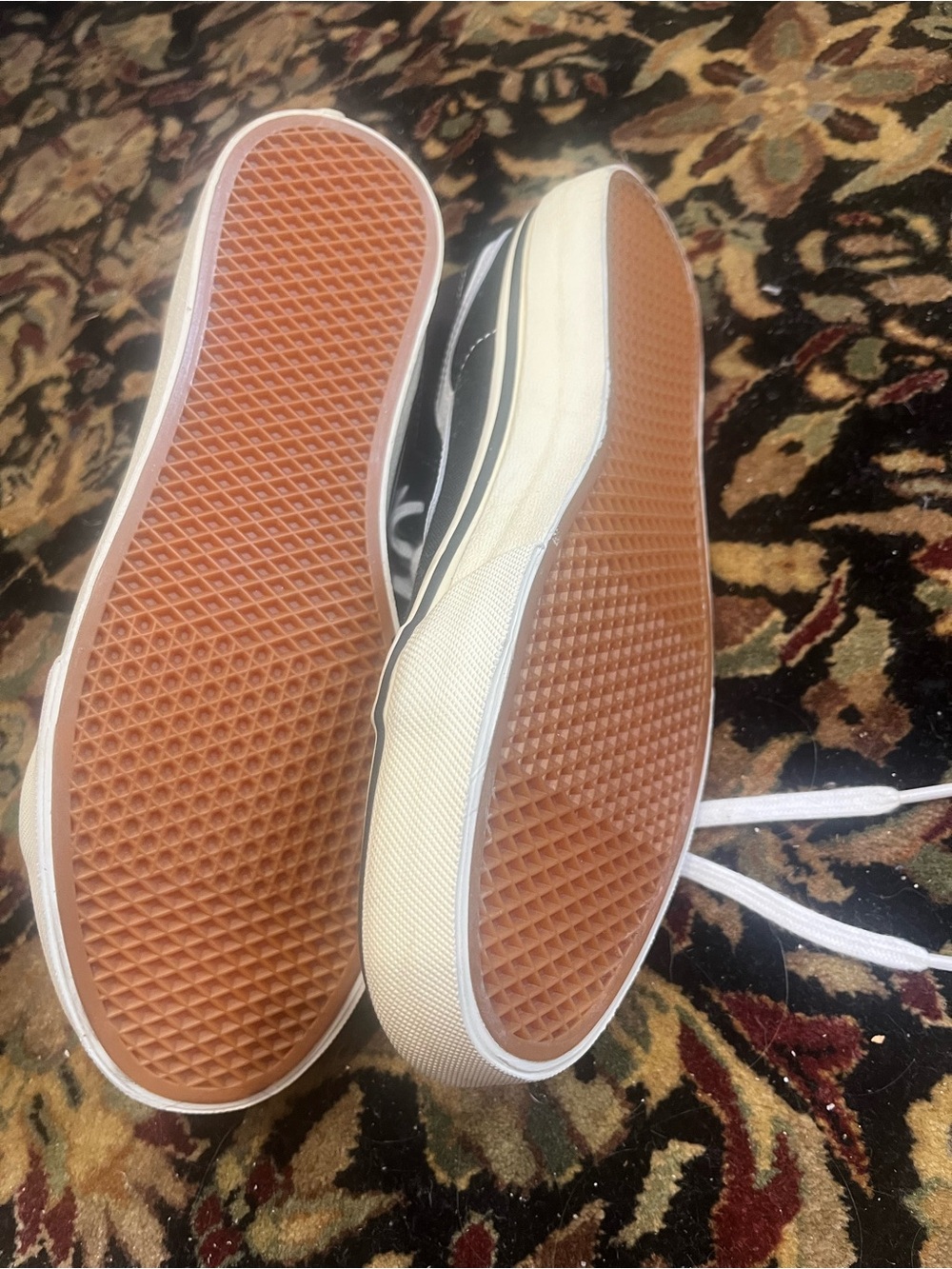 Never Worn vans hi top